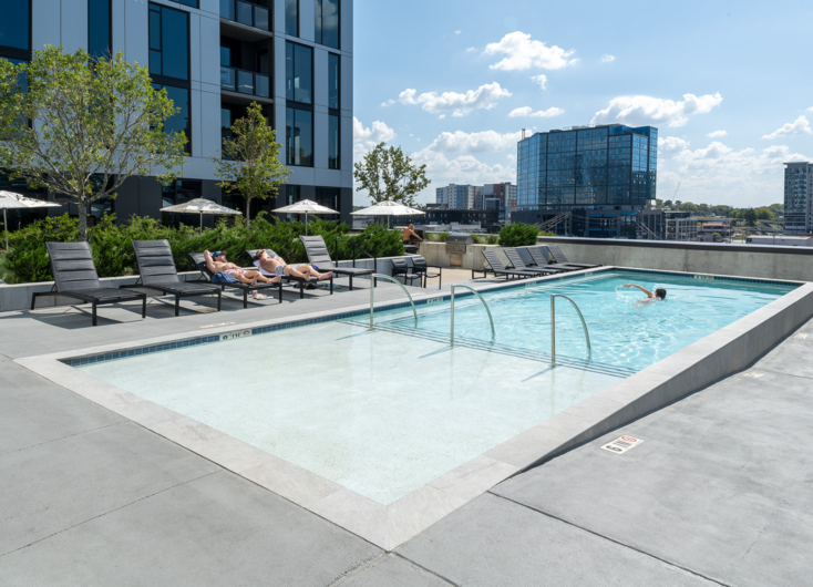 Luxury Apartment Pool View Nashville, TN